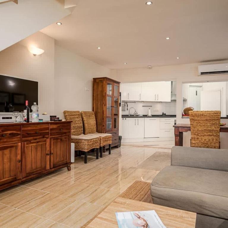 Cozy two-storey house with terrace in Nerja - Apartamento - 11
