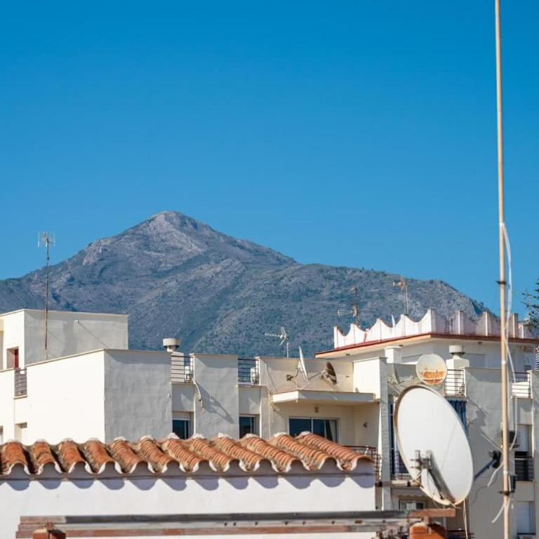 Cozy two-storey house with terrace in Nerja - Apartamento - 23