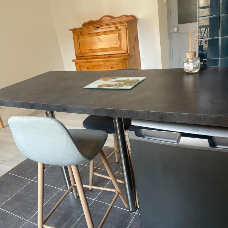T2 Cosy mezzanine & cheminée Europole Gare IUT GEM - Two-Bedroom Apartment - 17