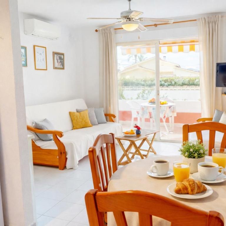 Estudio Flor de Jazmin Dénia para parejas a 100m del mar by Family Homes Rentals - Apartamento Estudio con balcón - 2