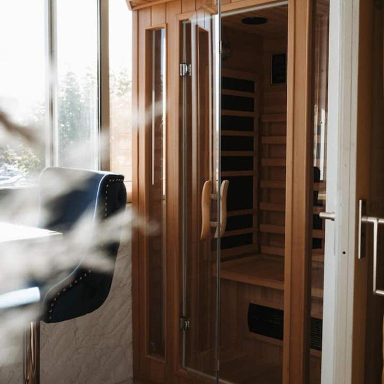 love room, sauna et balnéo - One-Bedroom Apartment - 9