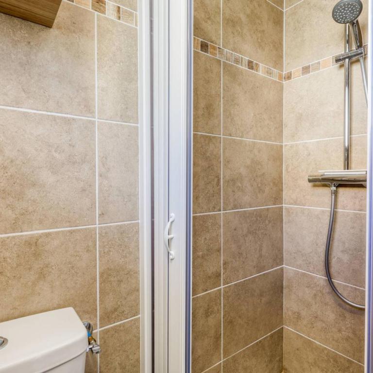 Studio rénové centre Lavandou avec terrasse - FR-1-816-10 - Appartamento - 10