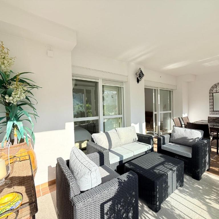 2 Bed Garden Apartment Benavista Direct Pool Access Walk to Golf, Tennis & Amenities - Apartamento de 2 dormitorios - 21