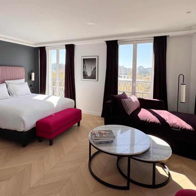 Eiffel Yard Hotel - Junior Suite - Eiffel Tower Side View - 9