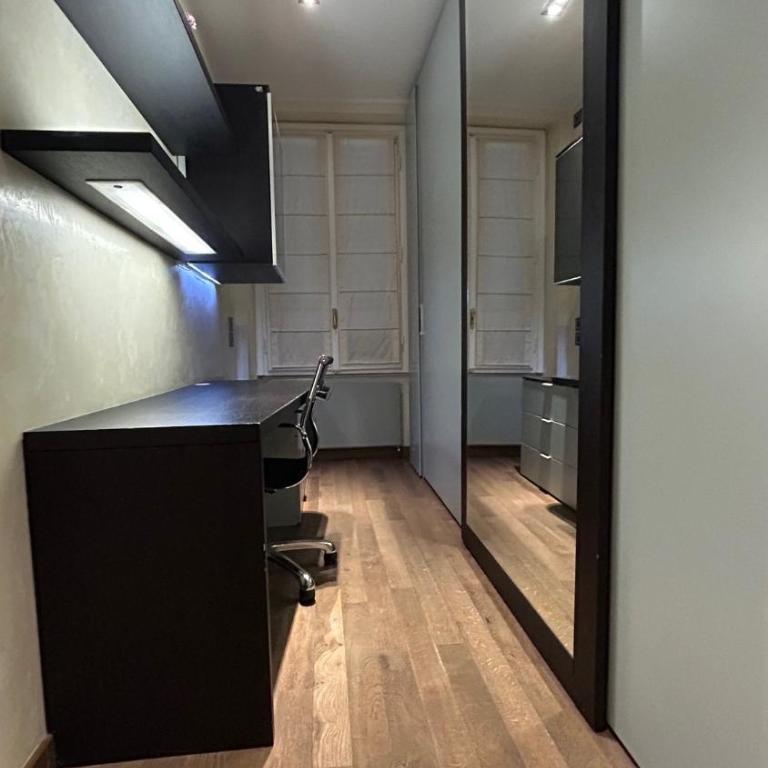 Stylish Suite in Fashion District - Corso Venezia - One-Bedroom Apartment - 37