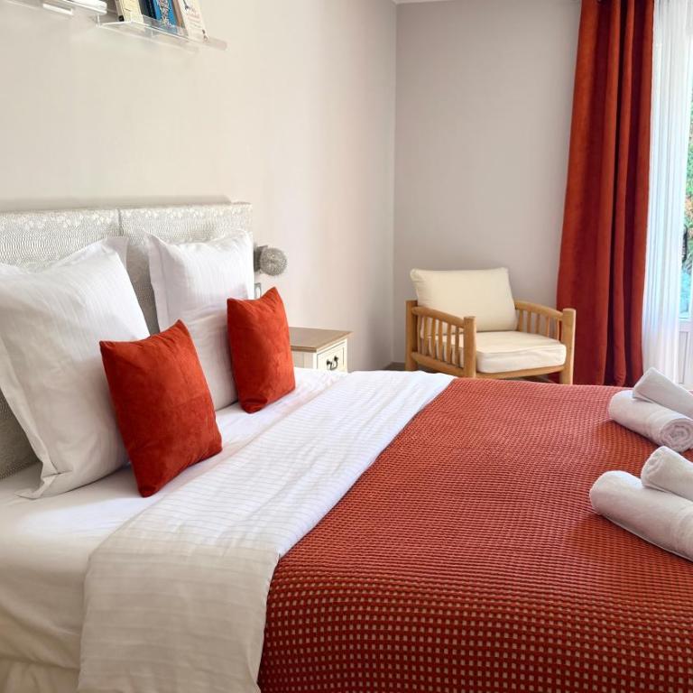 Villa OASIS - Chambre Lit King-Size - Vue sur Jardin - 15