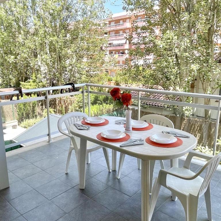 APARTBEACH CHLOE CON GRAN TERRAZA JUNTO PLAYA - Apartment - 3