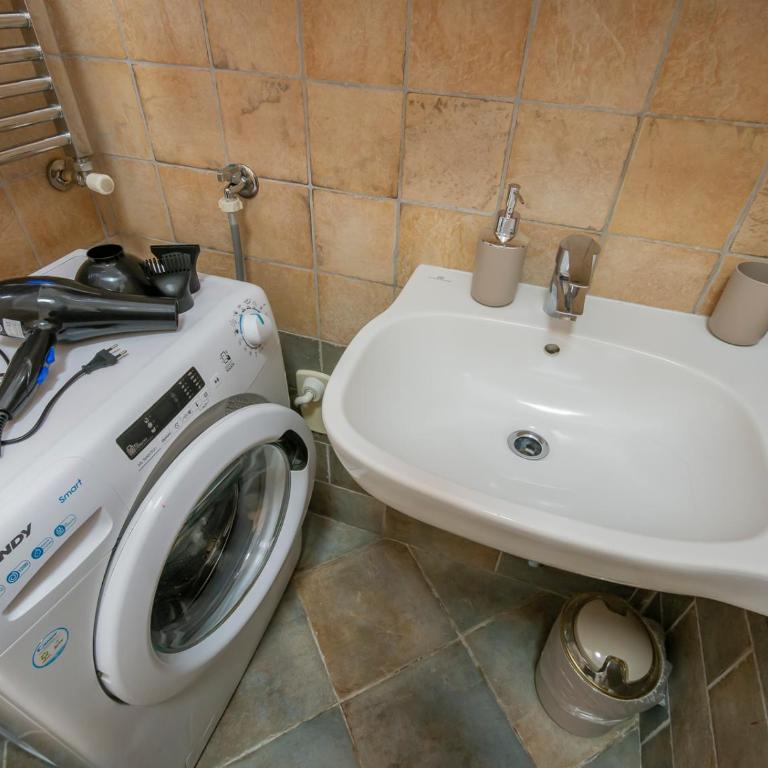 HomeLovers Bright and White House Navigli District - Appartamento con 1 Camera da Letto - 40