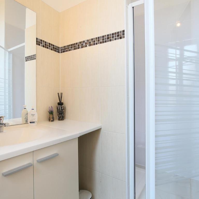 Le Riquet - Hyper Center - One-Bedroom Apartment - 61