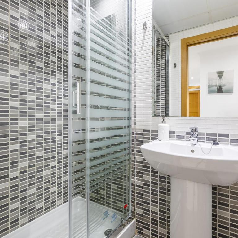 A&N Modern Coast Apartment with Pool & Parking - Apartamento de 2 dormitorios - 46