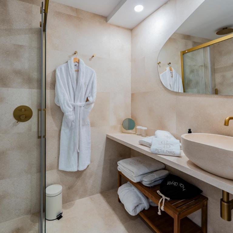 Hotel Boutique Petit París - Habitación Doble con terraza - 4