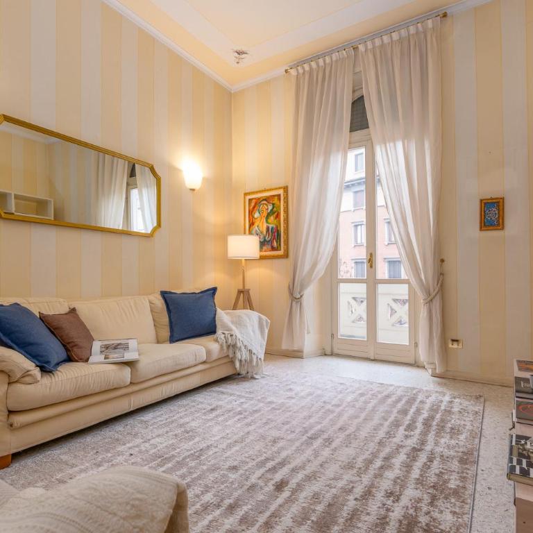 Three-room flat with balcony in Porta Romana - Appartamento con 2 Camere da Letto - 1