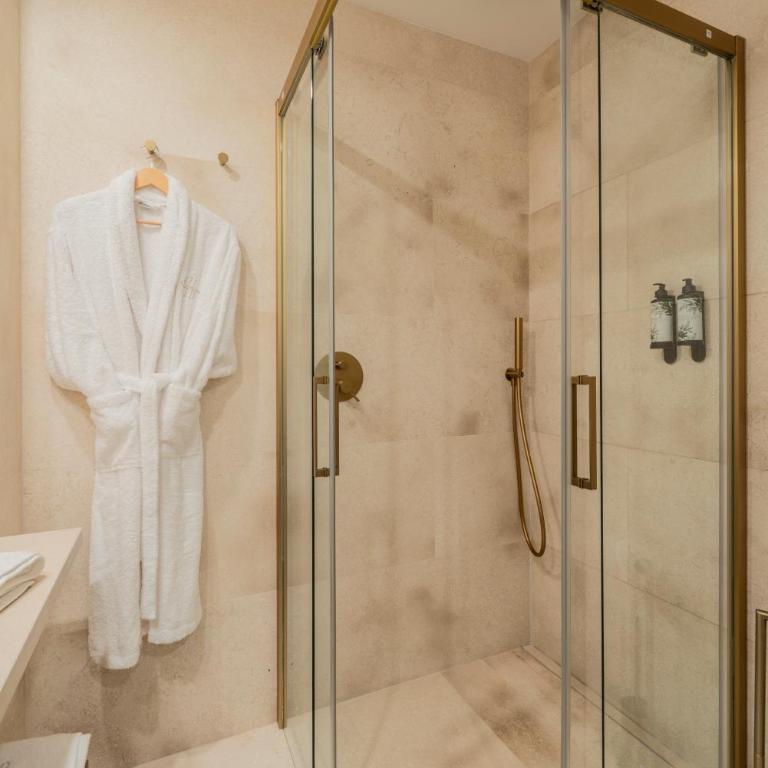 Hotel Boutique Petit París - Habitación Doble Deluxe con balcón - 6