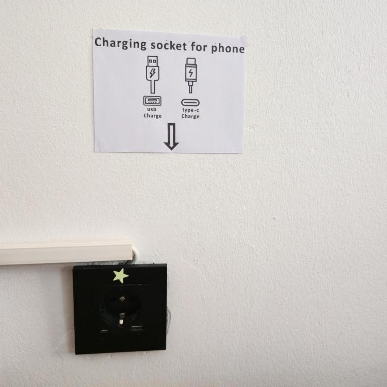 Hostel Budva - Četvorokrevetna Mešovita Spavaonica - 7