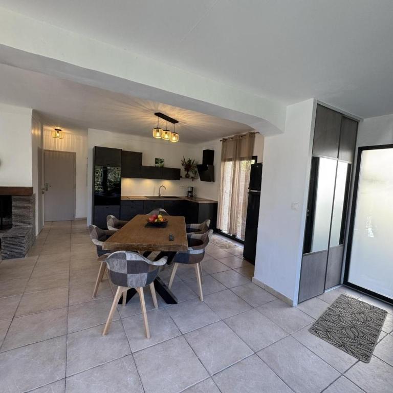 Les Jasmins - Appartement 2 Chambres avec Terrasse - 7