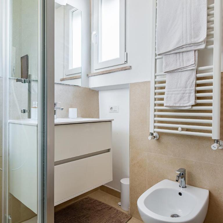 15 min From Old Town & Train Station WiFi 5 Star - Appartamento con 2 Camere da Letto - 7