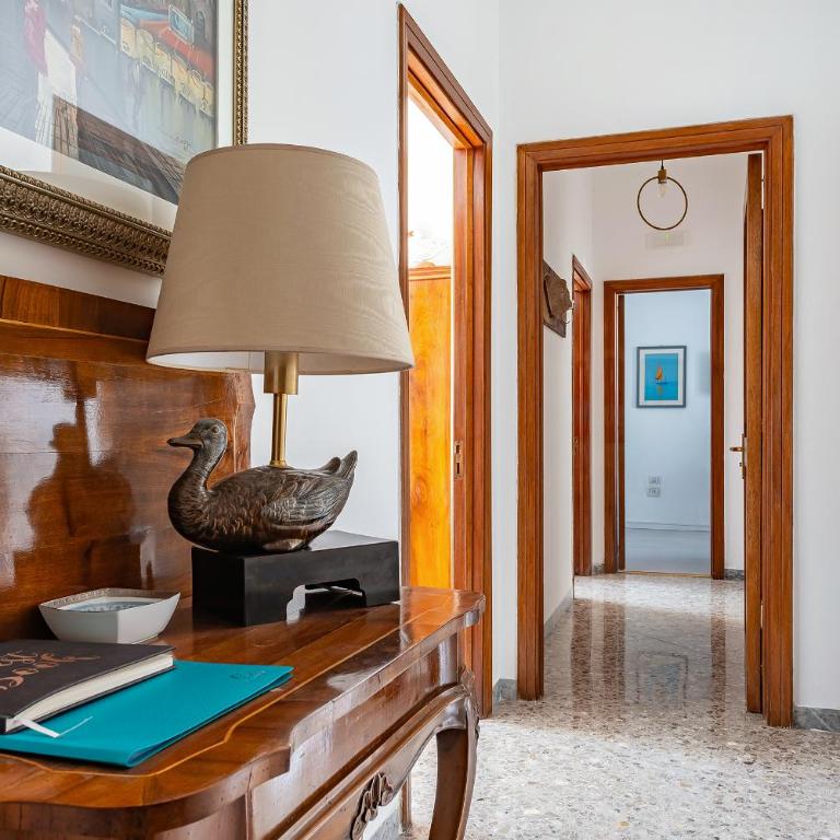 15 min From Old Town & Train Station WiFi 5 Star - Appartamento con 2 Camere da Letto - 2