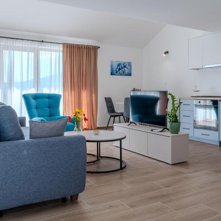 Hill House Orahovac - Two-Bedroom Apartment - 2