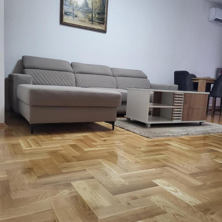 Apartment Dora Deluxe - Apartman sa 1 Spavaćom Sobom i Balkonom - 9
