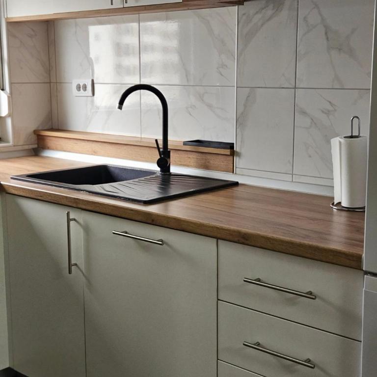 Apartment Dora Deluxe - Apartman sa 1 Spavaćom Sobom i Balkonom - 10