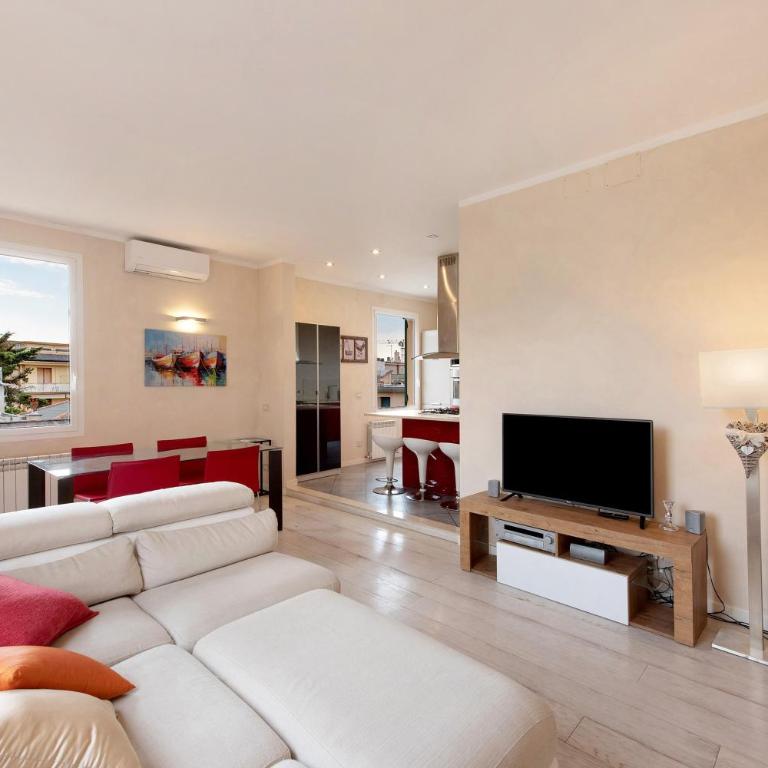 Luce Chiara Home - Two-Bedroom Deluxe Apartment with Garden View - 1