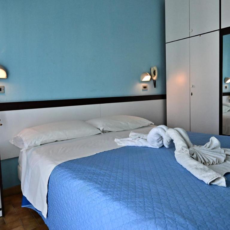 Hotel Biagini - Camera Matrimoniale Deluxe con Balcone e Vista Mare - 1