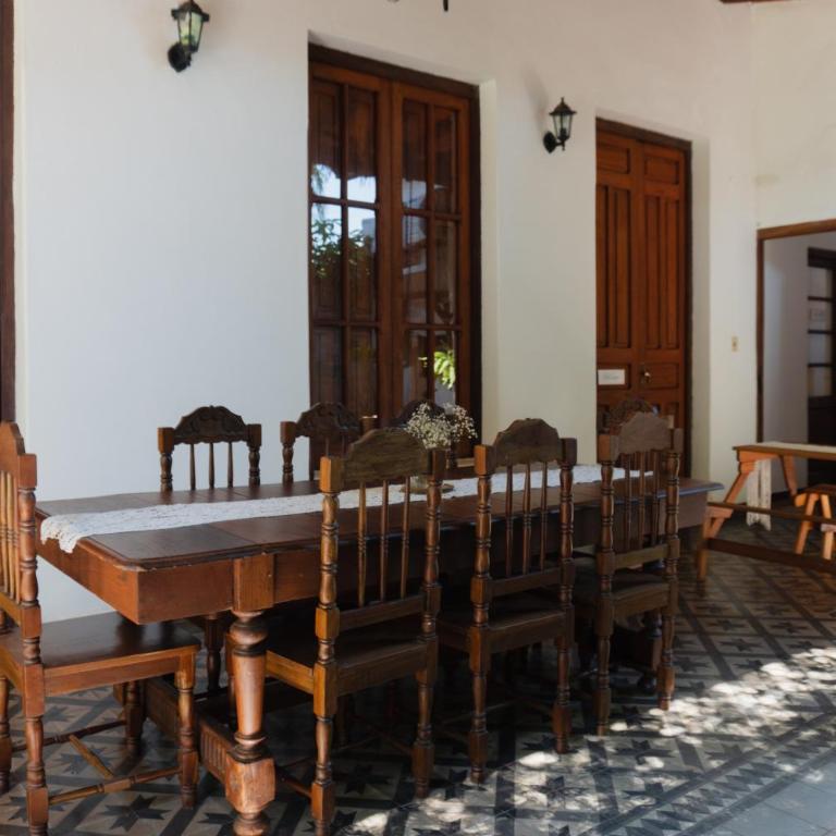 Habitación en casa colonial con jardín y piscina - Centro de Asunción - Wifi Full - One-Bedroom Apartment - 35