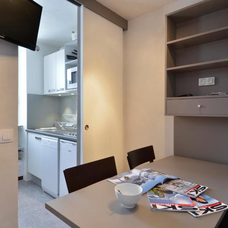 Studio divisible · Pied pistes · 4 pers · Parking · Animaux admis - Studio - 8