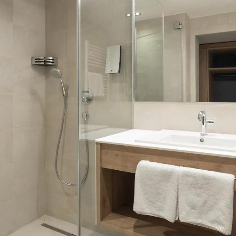Hotel Bayerischer Hof - Doppelzimmer mit Terrasse - 2