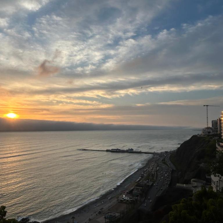 Best ocean view in Miraflores Lima - Three-Bedroom Apartment - 9
