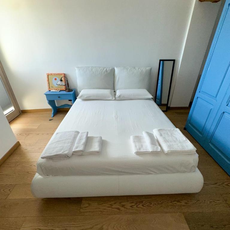 Tre Balconi Vista Mare - Two-Bedroom Apartment - 13