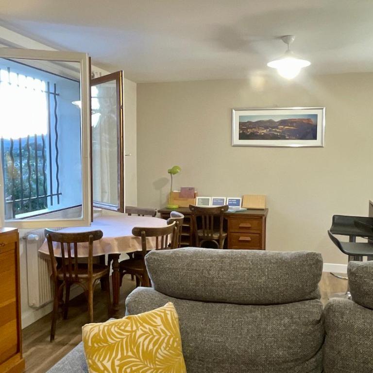 Large private garden, quiet 2-bedroom apartment, air conditioning, wifi, parking - Appartement - 80