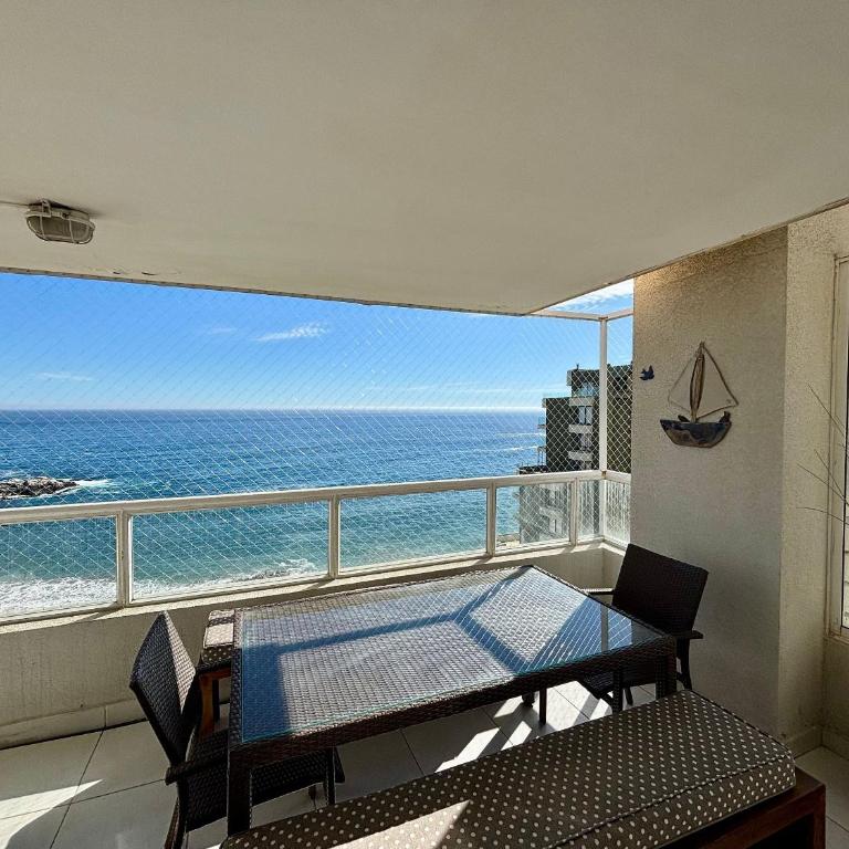 Oceanfront apartment with stunning view - Apartment - 2