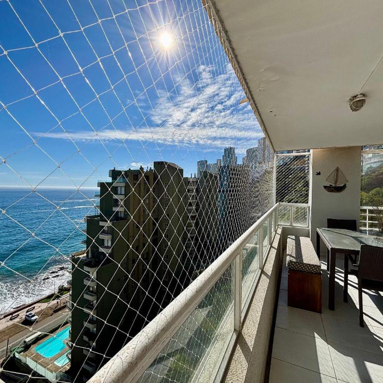 Oceanfront apartment with stunning view - Apartment - 4