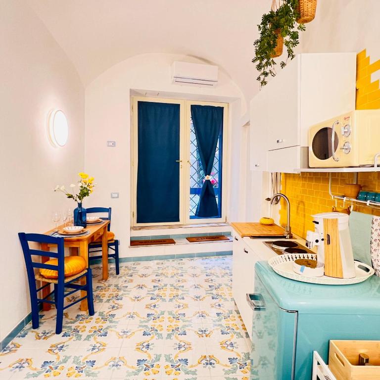 Napoli Scalza - One-Bedroom House - 17