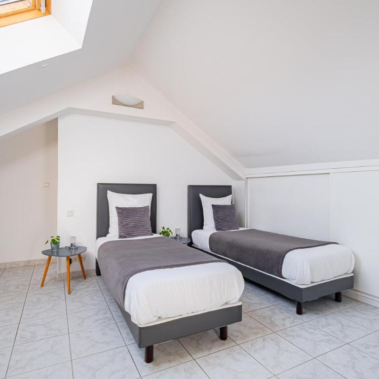 Cosy Loft in Nantes - Maison 4 Chambres - 11