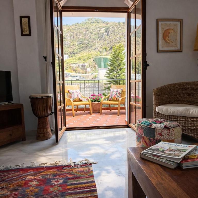 Charming 3-Bedroom Apartment in Scenic Frigiliana - Apartamento - 7