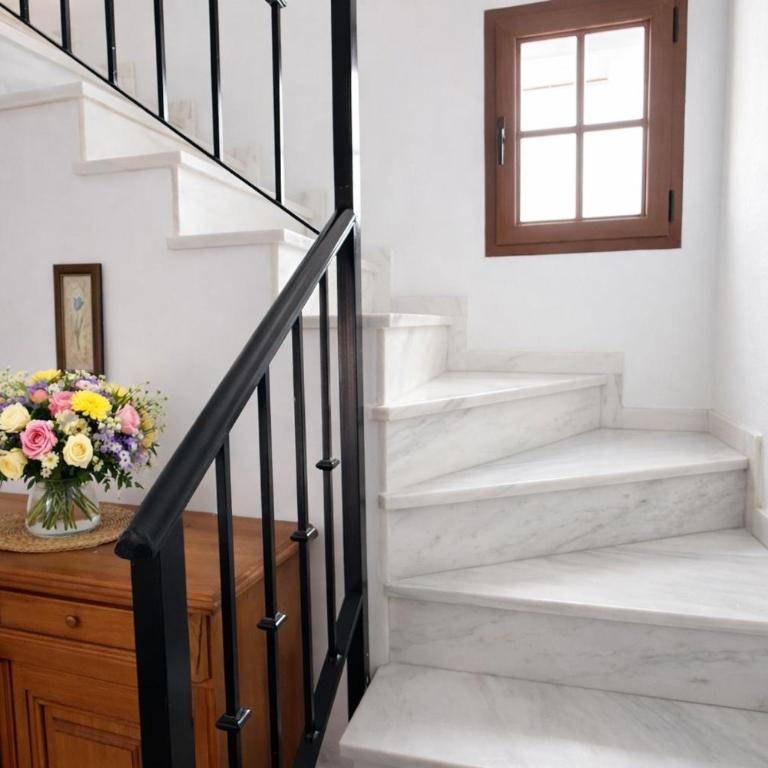 Charming 3-Bedroom Apartment in Scenic Frigiliana - Apartamento - 9