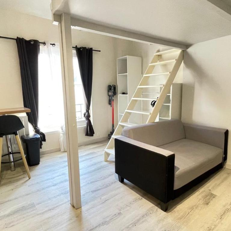Studio Calme et Confort - Proche Centre-ville & commerces - 20min du Futuroscope - Wifi GRATUIT - Appartement - 4