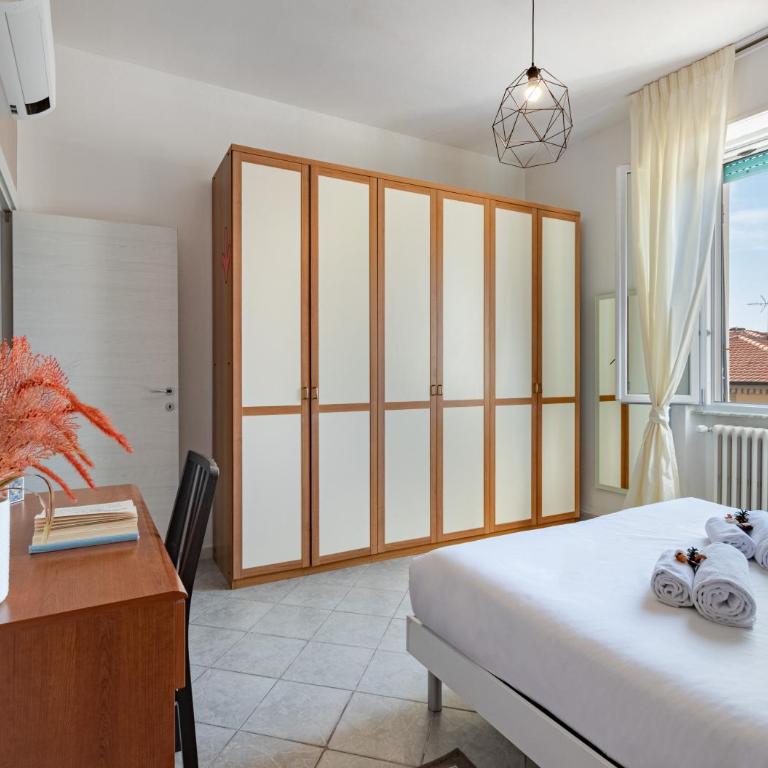 Hostly Santo Stefano Tower View Apartment - Appartamento con 3 Camere da Letto e con Balcone - 19