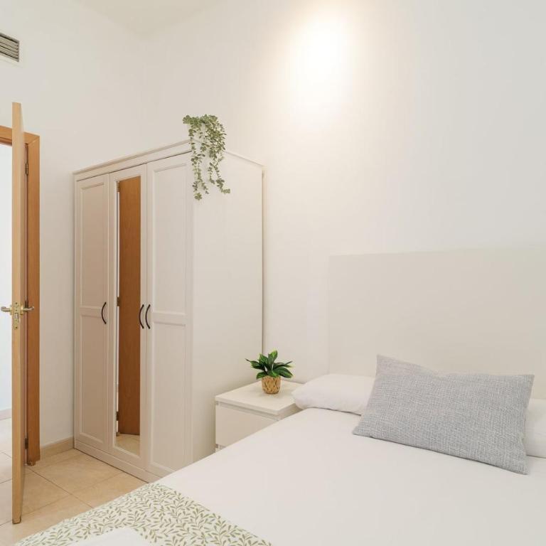 GuestReady - Bright apartment in the centre - Three-Bedroom Apartment - 10