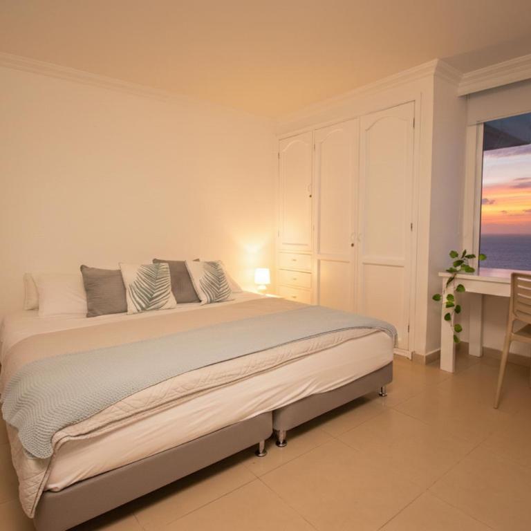 Apartamento con vista al mar, cerca a Bocagrande - One-Bedroom Apartment - 21