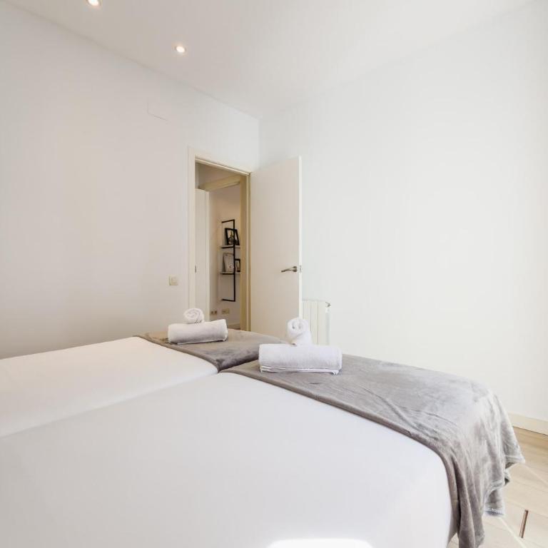 Palau de la Musica Apartments - Two-Bedroom Apartment - 6
