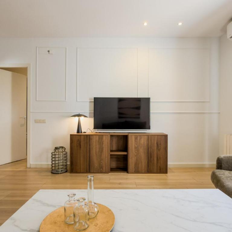 Palau de la Musica Apartments - Two-Bedroom Apartment - 8