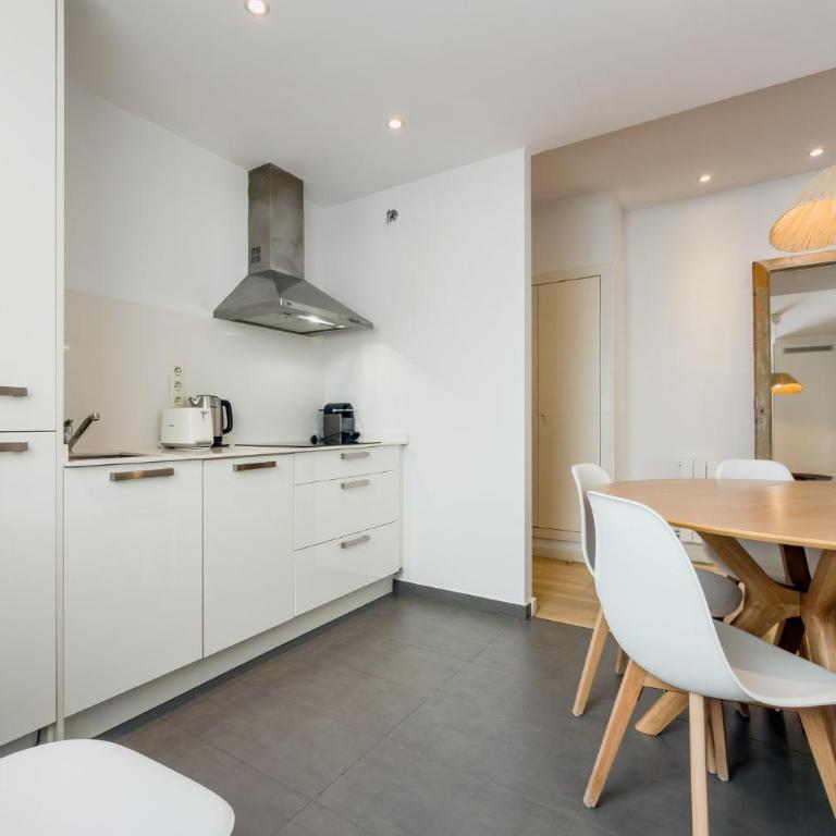 Palau de la Musica Apartments - Two-Bedroom Apartment - 19