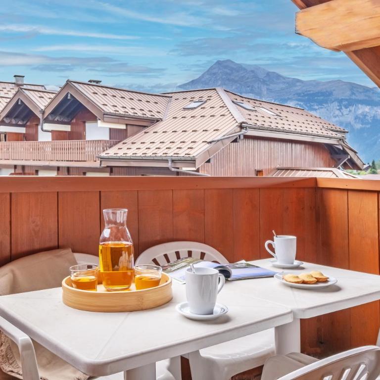 Résidence Pierre & Vacances Premium Les Fermes Du Soleil - Three-Bedroom Apartment with Mezzanine (8 People) - 3