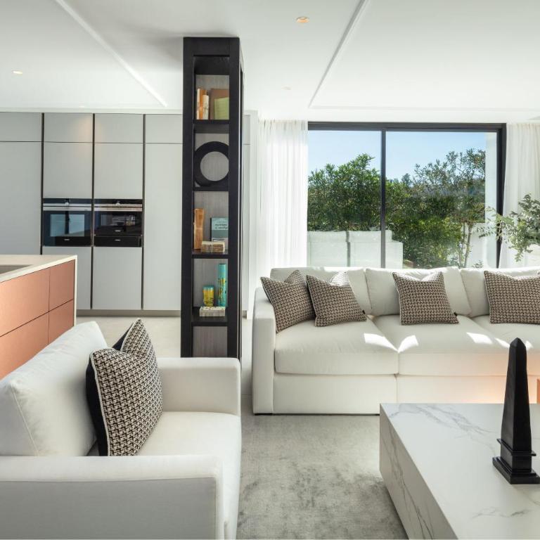 Villa with Private Heated Pool Steam Room Jacuzzi & Gym - Villa - 13