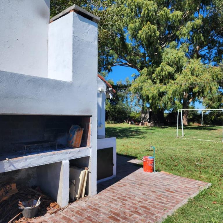 Estadía de Campo, Gran Parque, Pileta y Pérgola para comer asados - Three-Bedroom House - 21