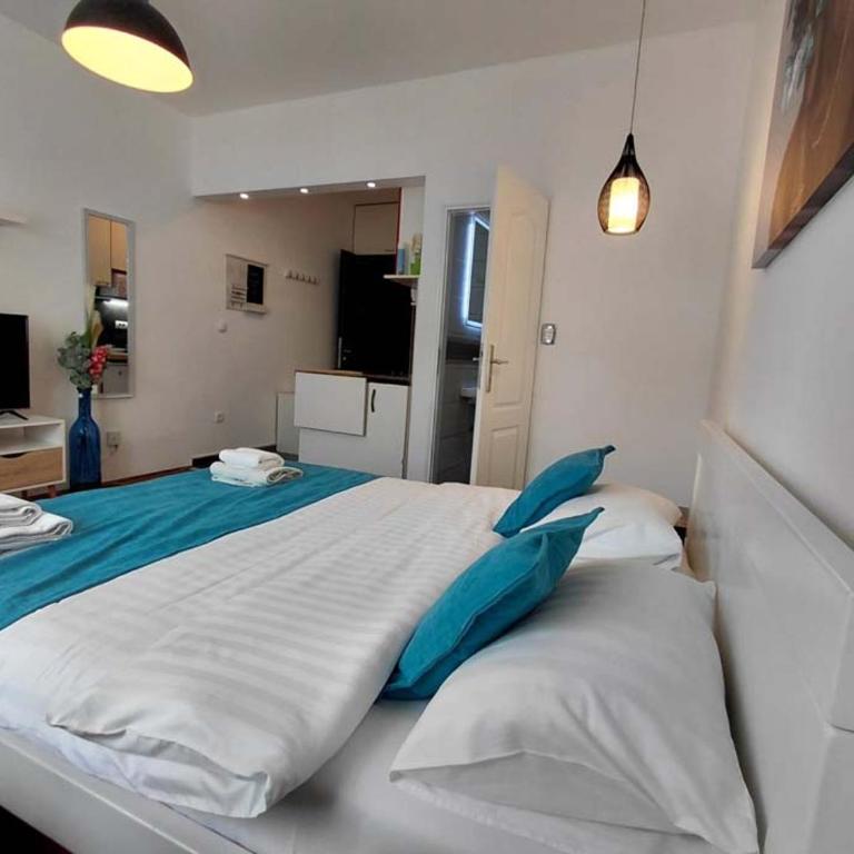 Trg Sava studio - One-Bedroom Apartment - 6