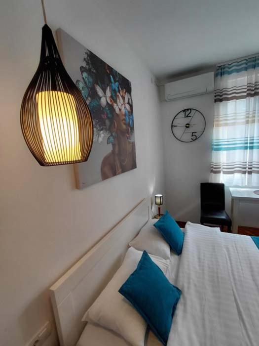 Trg Sava studio - One-Bedroom Apartment - 10